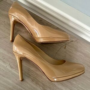 Vero Cuoio tan, patten leather high heel pumps.